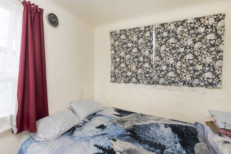 Photo of property in 11 Cambridge Terrace, Kaiti, Gisborne, 4010