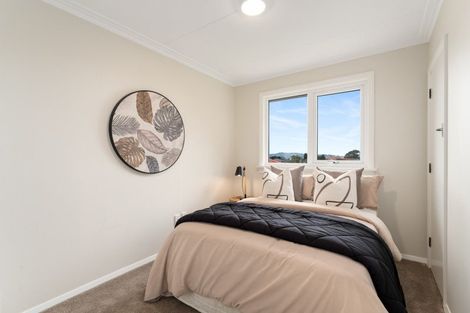Photo of property in 9 Honeystone Street, Helensburgh, Dunedin, 9010