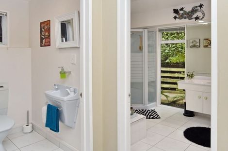 Photo of property in 2/11 Belleview Terrace, Mount Pleasant, Christchurch, 8081