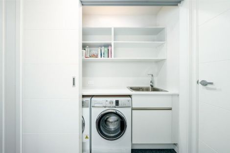 Photo of property in 21 Kapuka Lane, Wanaka, 9305