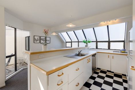 Photo of property in 3 The Mall, Mount Maunganui, 3116