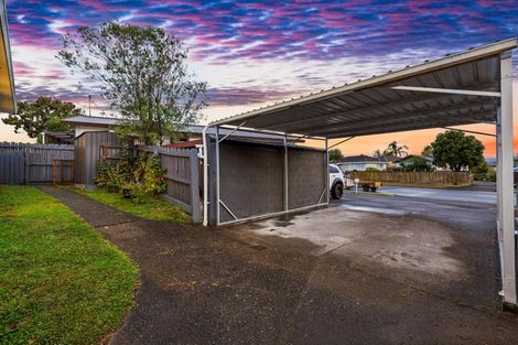 Photo of property in 239 Waitemata Drive, Ranui, Auckland, 0612