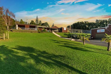 Photo of property in 77 Awanui Rise, Papakura, 2582