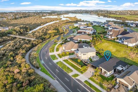 Photo of property in 90 Arran Point Parade, Orewa, 0931
