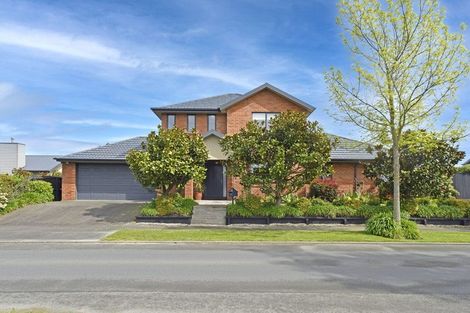 Photo of property in 37 Mcmahon Drive, Aidanfield, Christchurch, 8025