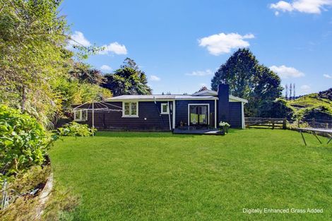 Photo of property in 822 Motukawa Road, Tarata, Inglewood, 4387