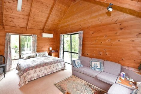 Photo of property in 1347 Old North Road, Helensville, 0875