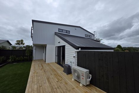 Photo of property in 7/13 Fairdale Place, Birkdale, Auckland, 0626