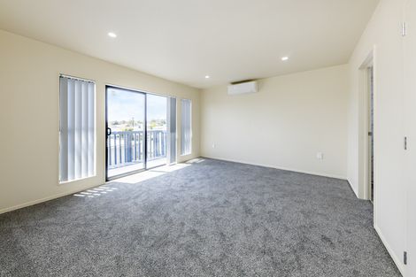 Photo of property in 59a Cedar Heights Avenue, Massey, Auckland, 0614