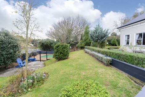 Photo of property in 2 Henderson Street, Otane, 4202