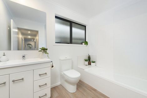 Photo of property in 5 Raiha Street, Papamoa Beach, Papamoa, 3118