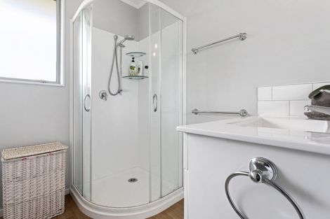 Photo of property in 9 Farnworth Crescent, Whakatane, 3120