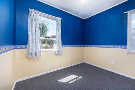 Photo of property in 25 Katrina Place, Massey, Auckland, 0614