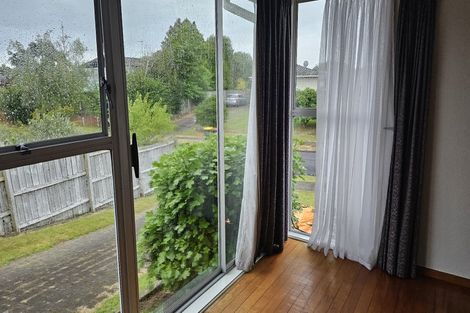 Photo of property in 5 Nan Place, Pakuranga Heights, Auckland, 2010