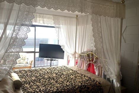 Photo of property in 40 Maunganui Road, Mount Maunganui, 3116