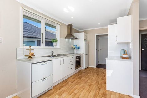 Photo of property in 4a Hollard Grove, Avalon, Lower Hutt, 5011
