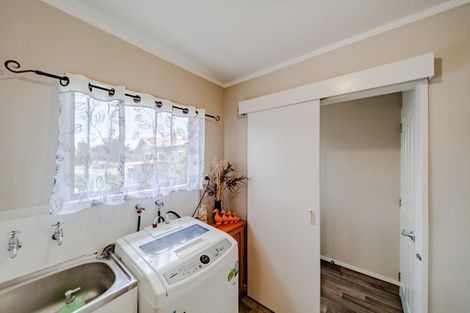 Photo of property in 10 Saint Marys Road, Waipukurau, 4200