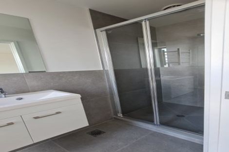 Photo of property in 2 Rimu Road, Mangere Bridge, Auckland, 2022