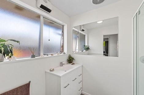 Photo of property in 94 Wainui Street, Riccarton, Christchurch, 8041