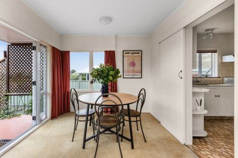 Photo of property in 6 Balmoral Street, Taradale, Napier, 4112