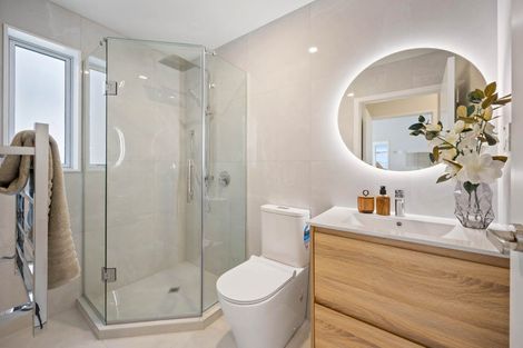 Photo of property in 34 Bucklands Beach Road, Bucklands Beach, Auckland, 2012