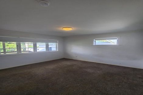 Photo of property in 18 School Road, Riverhead, 0820