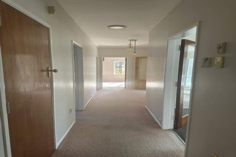 Photo of property in 5 Hollies Crescent, Johnsonville, Wellington, 6037