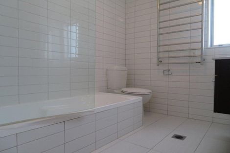 Photo of property in 10/3 Severn Street, Island Bay, Wellington, 6023