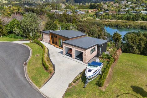 Photo of property in 62 Rarere Terrace, Kerikeri, 0230