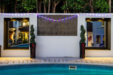 Photo of property in 3 Holyoake Place, Chatswood, Auckland, 0626