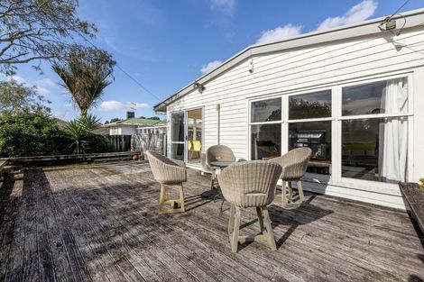 Photo of property in 26 Tiraumea Drive, Pakuranga, Auckland, 2010