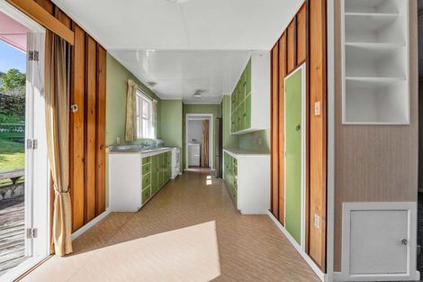 Photo of property in 71 Awanui Street, Merrilands, New Plymouth, 4312