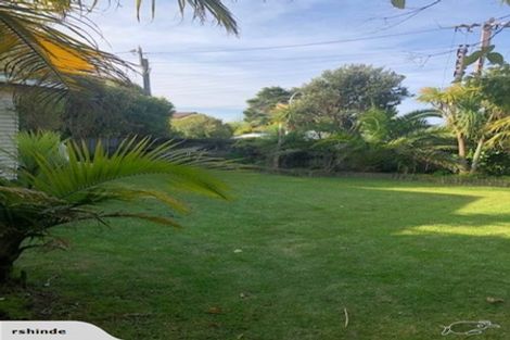 Photo of property in 4 Kaurilands Road, Titirangi, Auckland, 0604