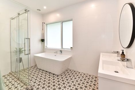Photo of property in 100 Durey Road, Dairy Flat, Albany, 0792