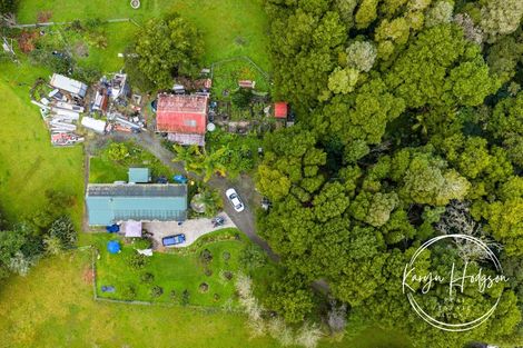 Photo of property in 14 Woodland Road, Maungaturoto, 0588