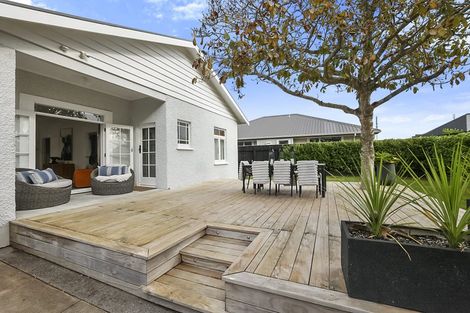 Photo of property in 372a Carrington Street, Upper Vogeltown, New Plymouth, 4310