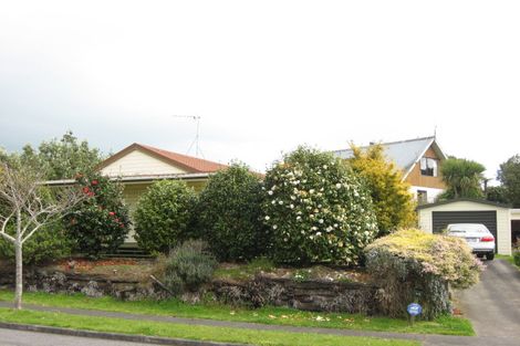 Photo of property in 10 Virginia Place, Whalers Gate, New Plymouth, 4310