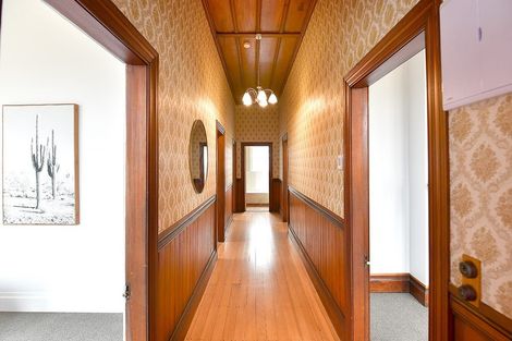 Photo of property in 21 Railway Street, Helensville, 0800