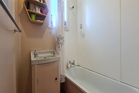 Photo of property in 23 Bibby Street, Waipawa, 4210