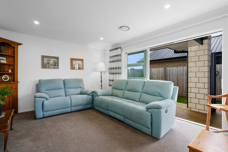 Photo of property in 10 Kaaka Street, Cambridge, 3434