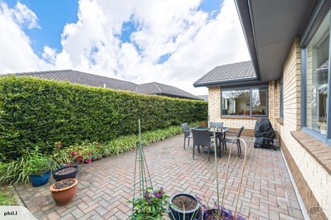 Photo of property in Waimanu Bay Village, 13/1 Piriti Drive, Te Atatu Peninsula, Auckland, 0610