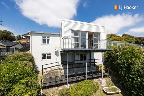 Photo of property in 35 Oxley Crescent, Broad Bay, Dunedin, 9014