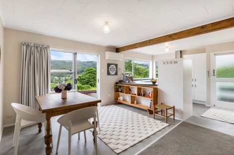 Photo of property in 6b Ely Grove, Wainuiomata, Lower Hutt, 5014
