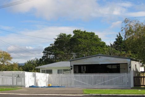 Photo of property in 42 Gloria Avenue, Te Atatu Peninsula, Auckland, 0610