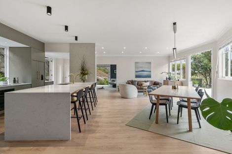Photo of property in 28a Waterview Road, Stanley Point, Auckland, 0624