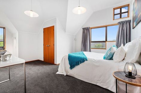 Photo of property in 12 Montrose Grove, Churton Park, Wellington, 6037