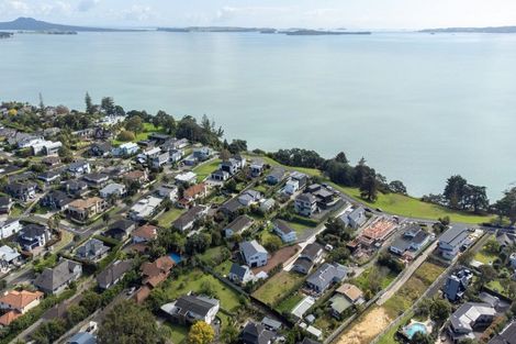 Photo of property in 75 Marine Parade, Mellons Bay, Auckland, 2014