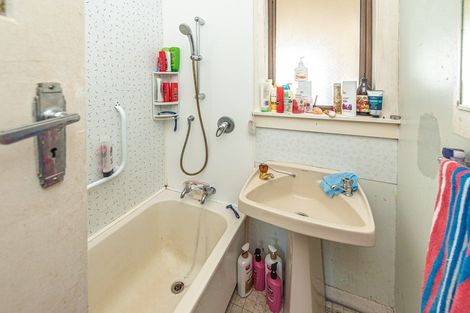 Photo of property in 28 Roberts Avenue, Aramoho, Whanganui, 4500