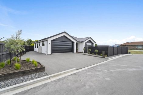 Photo of property in 3 Harrier Lane, Marshland, Christchurch, 8051