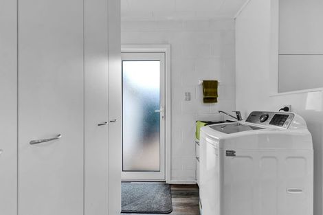 Photo of property in 61 Murray Avenue, Hawera, 4610